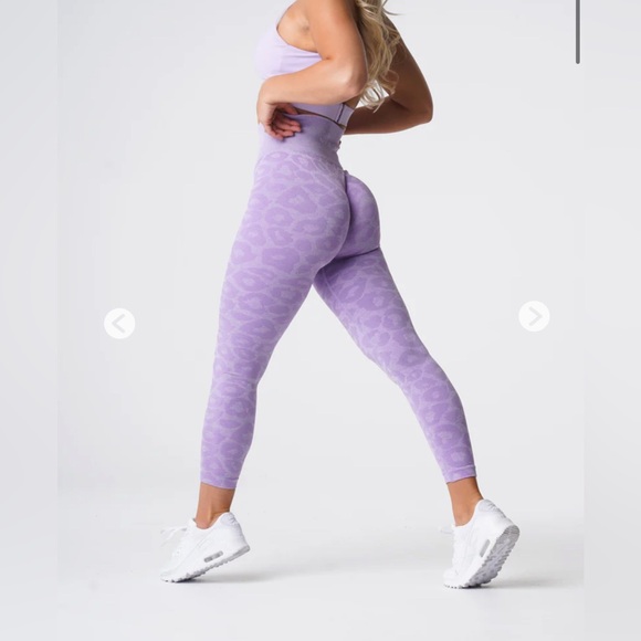 Lilac Leopard Seamless Leggings, size L - Picture 4 of 10